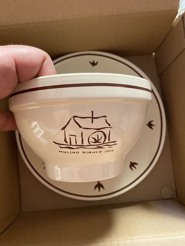 White mill cup and - mill, plate